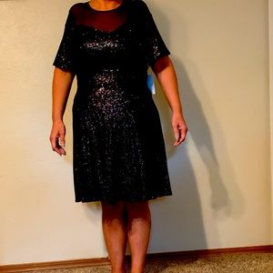 Black size 6 dress fits like a 10